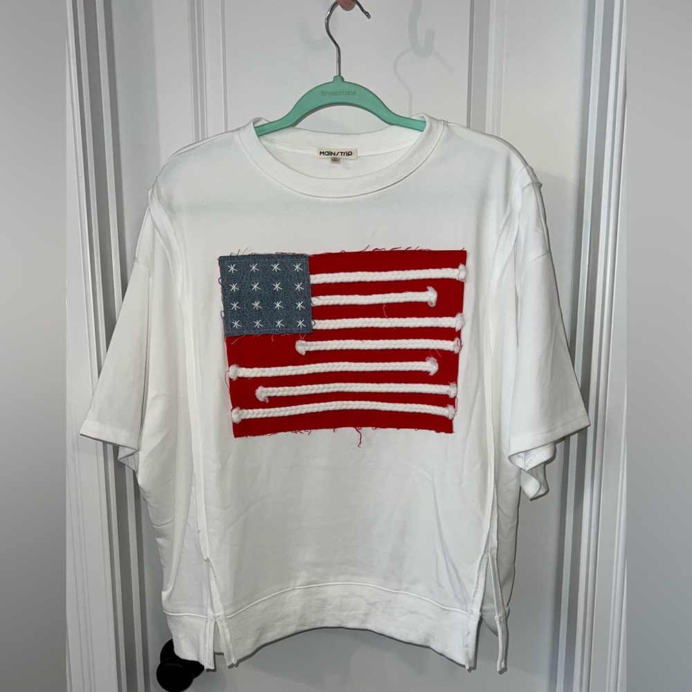 Main Strip Classic White Tee